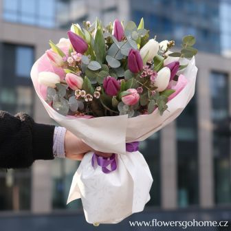 Kytice tulipánů k narozeninám